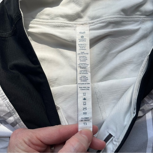 Lululemon Run Pace Setter Black and White Striped Tennis Skirt Size 4 Tall - Picture 6 of 8